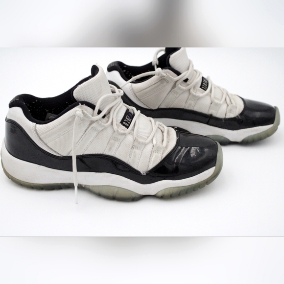 Air Jordan 11 Retro Low Concord, Size 6Y (Pre-owned, No Box) - Picture 2 of 11